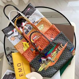 Picture of Goyard Lady Handbags _SKUfw82281011fw